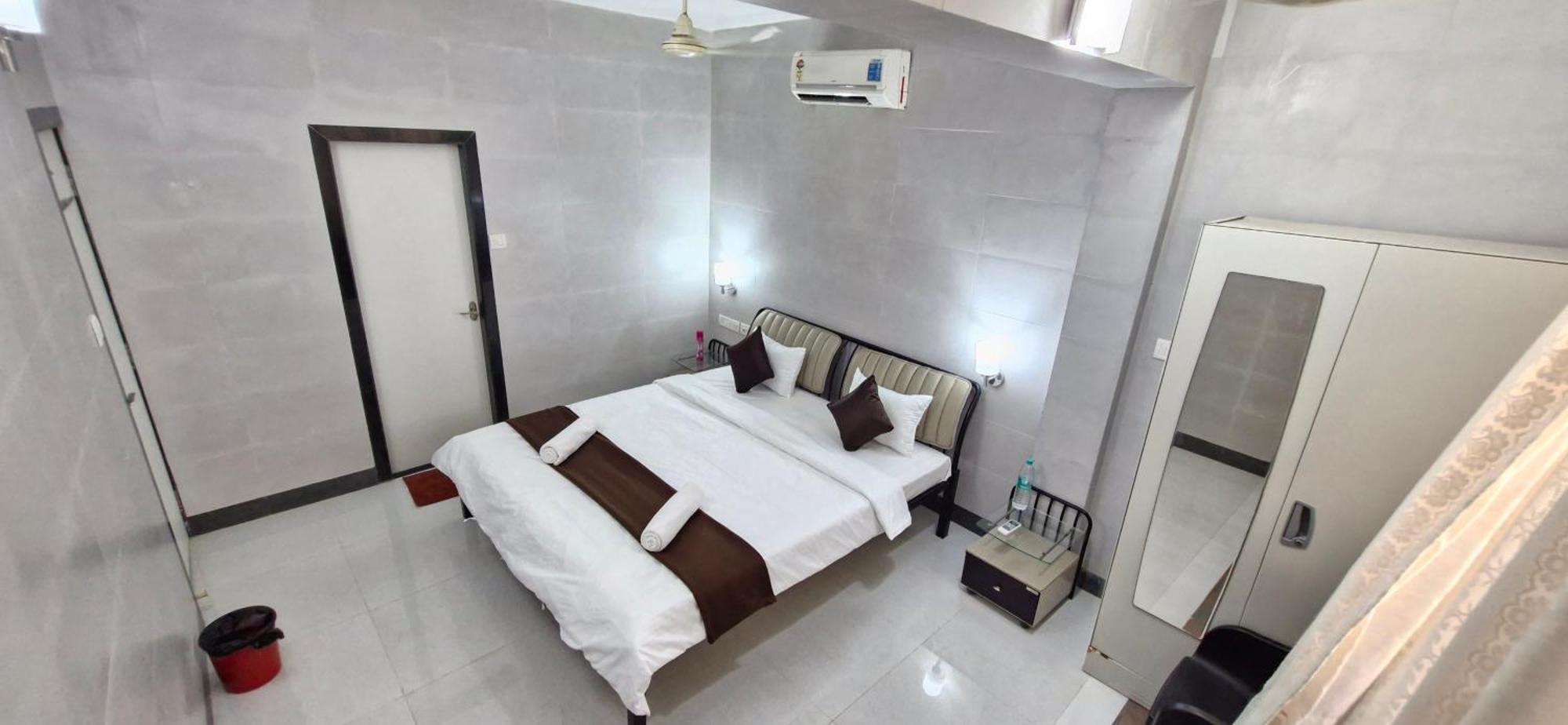 Haven Apartment Inn Baga Beach Exterior photo